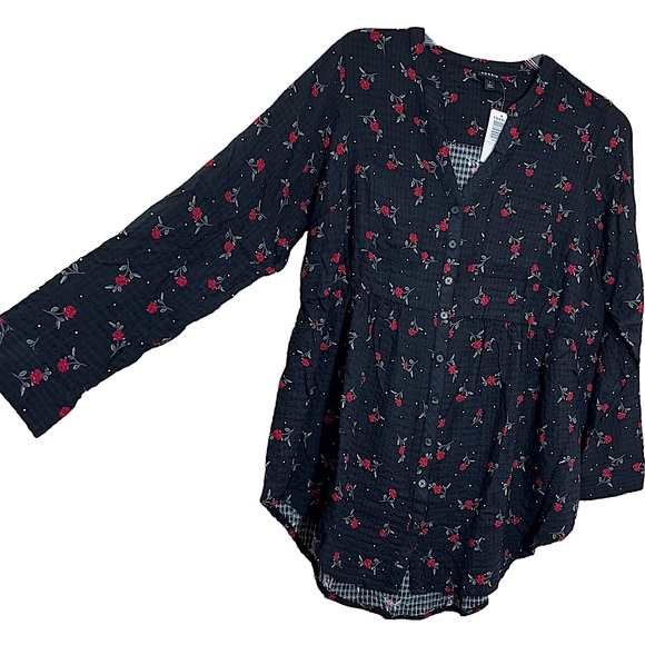 Host Pick NWT Torrid Emma black red floral crinkle long sleeve babydoll top 1X - Picture 6 of 11